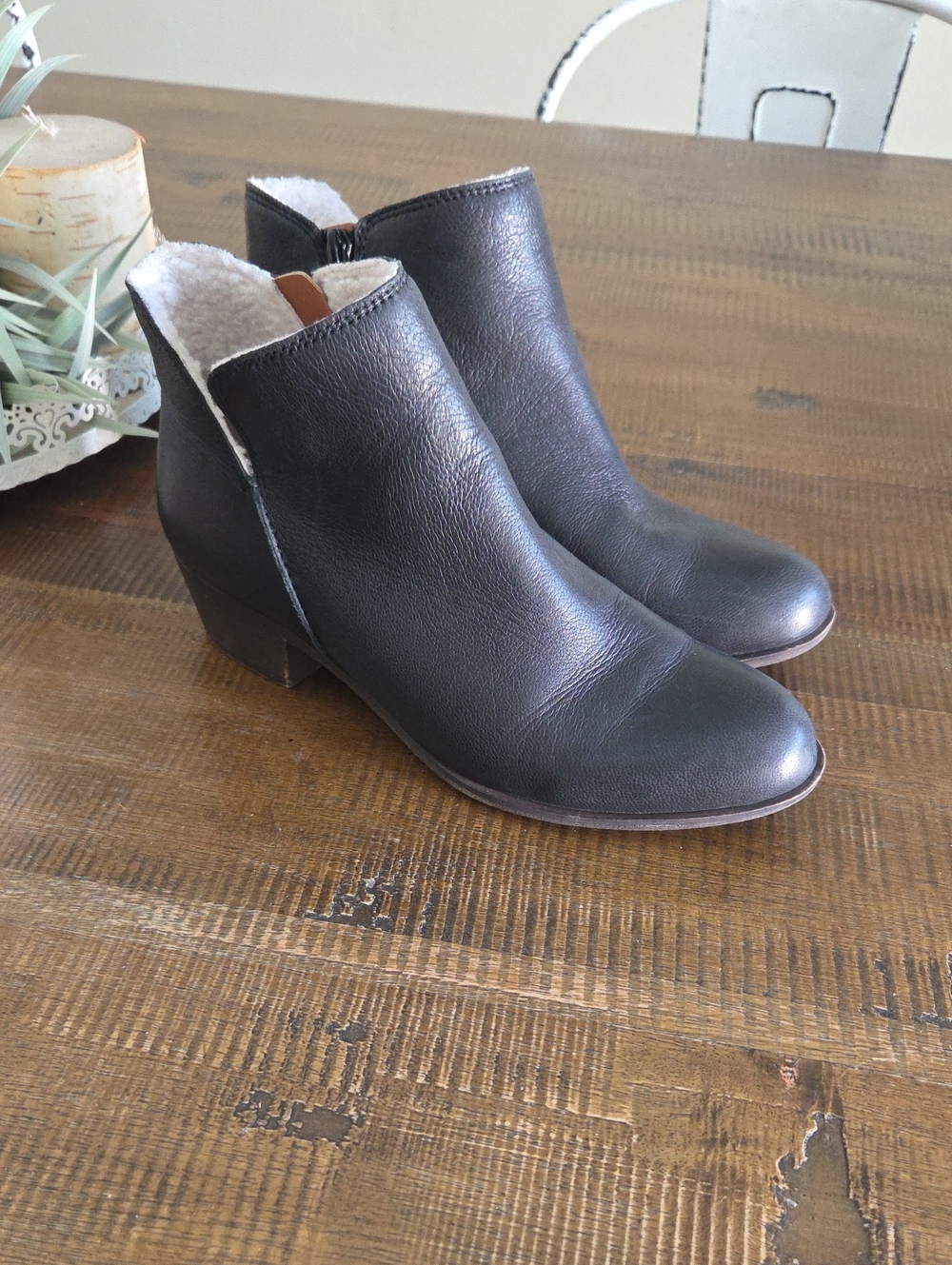 Lucky Brand Black Leather Ankle Booties with Sherpa Trim